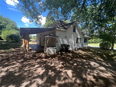 1135 Mcknight Ave, West Fork, AR 72774 - photo 4