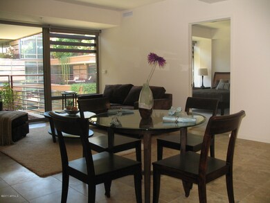DINING AND GREAT ROOM