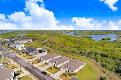 4013 Lively Coral Place, Bradenton, FL 34208 - photo 6