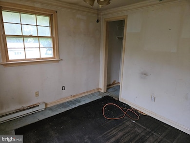 415 E 10th Ave, Ranson, WV 25438 - photo 3