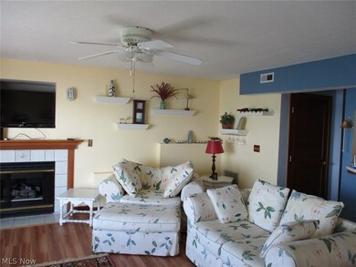 803 Bay Breeze Cir, Vermilion Township, OH 44839 - photo 4