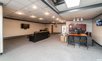 414 S Kickapoo St, Lincoln, IL 62656 - photo 6