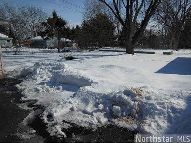 8915 Colfax Ave S, Bloomington, MN 55420 - photo 2