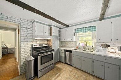 157 Salem St, Rockland, MA 02370 - photo 4