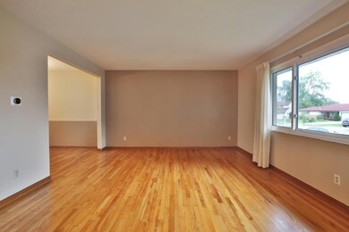 5773 Loganwood Rd, Columbus, OH 43229 - photo 6