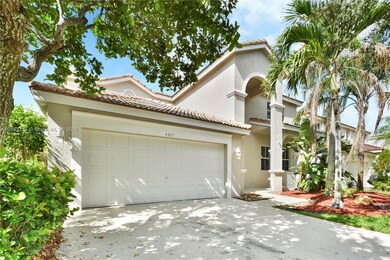 4377 Laurel Ridge Cir, Weston, FL 33331 - photo 2