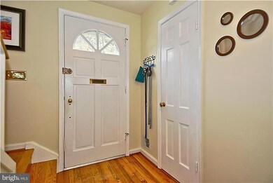 6044 Hardwick Place, Falls Church, VA 22041 - photo 2