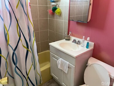 127 Townsend St, New Brunswick, NJ 08901 - photo 5