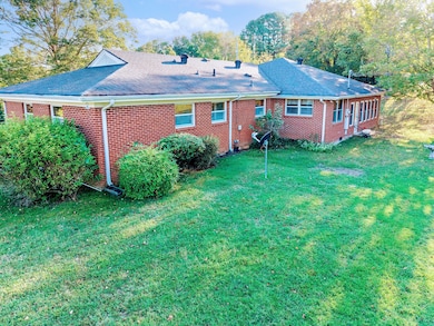 3241 W Main St, Erin, TN 37061 - photo 5