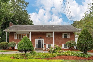 82 Forest St, Wakefield, MA 01880 - photo 2