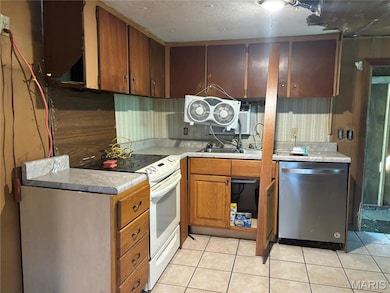 1022 Hayward St, Hannibal, MO 63401 - photo 3