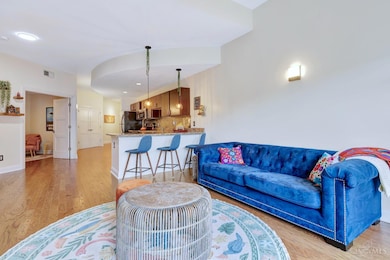 1326 Vine St, Cincinnati, OH 45202 - photo 4