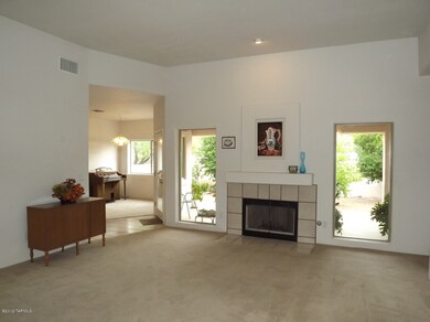 2012-09-12 LaughingCoyote 012