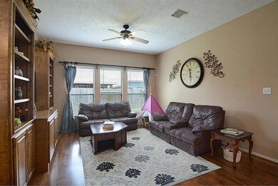 30931 Sundance Woods Ct, Spring, TX 77386 - photo 6