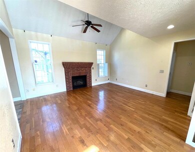 1014 Cypress Dr, Rolla, MO 65401 - photo 2