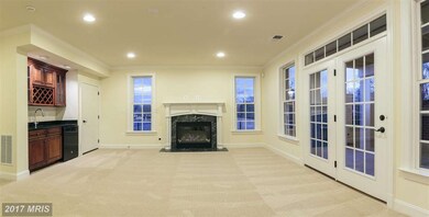 10687 Yorktown Ct, Fairfax, VA 22030 - photo 5