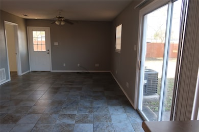 406 N Denny St unit B, Howe, TX 75459 - photo 5