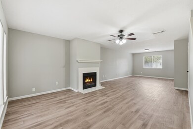 5921 Santa fe Cir, Dickinson, TX 77539 - photo 7