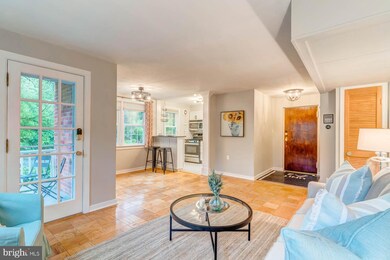 6608 Boulevard View unit A2, Alexandria, VA 22307 - photo 6