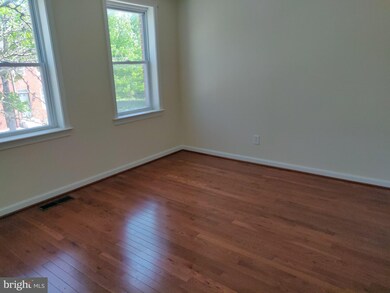 810 N Central Ave, Baltimore, MD 21202 - photo 6