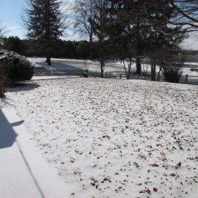 119 W Walnut St, Greentown, IN 46936 - photo 5