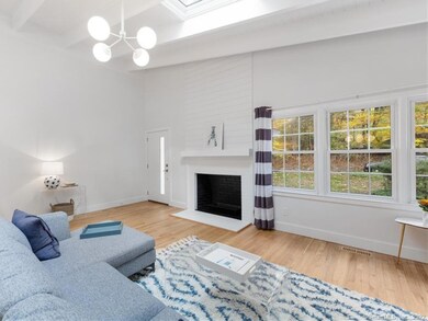 Fireplace and big windows to the front