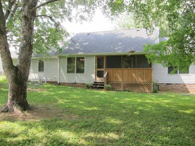 3003 Windsor Dr, Columbia, TN 38401 - photo 3