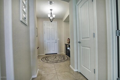 8146 W Cinder Brook Way-large-005-015-Ha