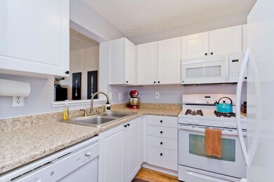 kitchen 3.jpg