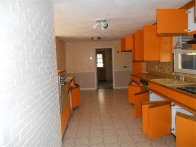 708 E Ashland St, Brockton, MA 02302 - photo 7