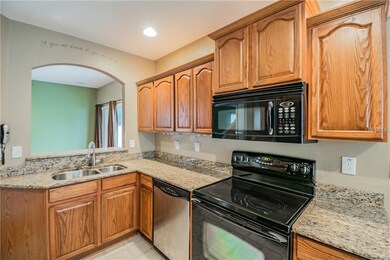 10124 Perthshire Cir, Land O Lakes, FL 34638 - photo 5