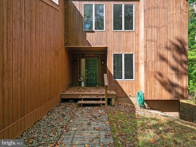 812 Richardson Dr, Harwood, MD 20776 - photo 6