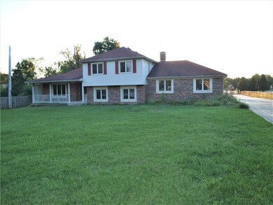 744 S 9th Ave, Beech Grove, IN 46107 - photo 3