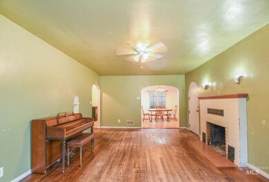 1007 S Ivy St, Nampa, ID 83686 - photo 4
