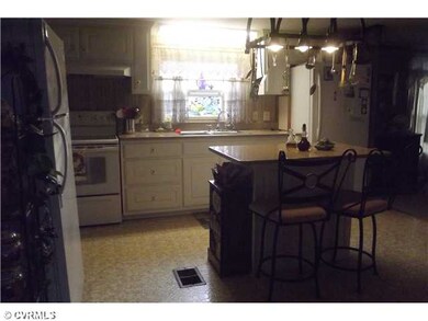 Kitchen - BEAUTIFULLY REMODELED WHITE KITCHEN WITH