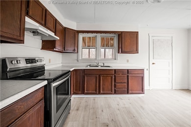 1313  1/2 Camden Dr, Charleston, WV 25302 - photo 6