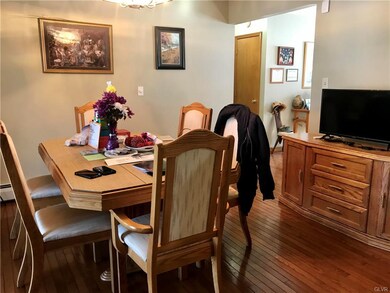 2561 Ridgeway Dr, Effort, PA 18330 - photo 3