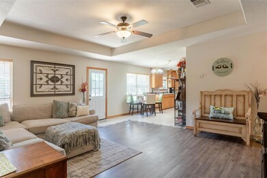 1302 Hutchins Ln, Springtown, TX 76082 - photo 7