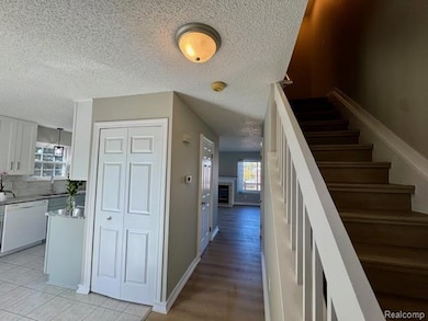 31063 Columbia Dr unit 13, Novi, MI 48377 - photo 6