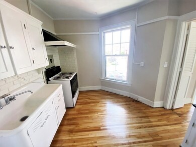 814 Center H Ave unit c, Bay City, MI 48708 - photo 3