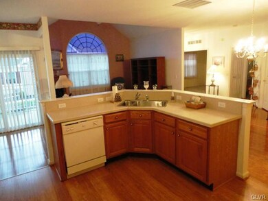 4867 Derby Ln unit 38B, Macungie, PA 18062 - photo 5