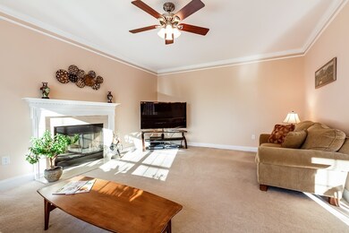 42 Hound Pack Cir, Walpole, MA 02032 - photo 3