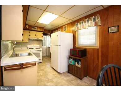 34 Woodbine Ave, Maple Shade, NJ 08052 - photo 7