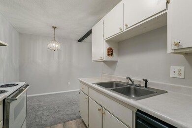 2007 E 122nd St unit B15, Burnsville, MN 55337 - photo 5