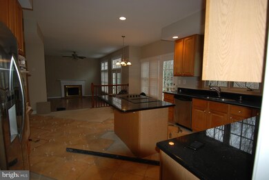 2075 Madrillon Rd, Vienna, VA 22182 - photo 5