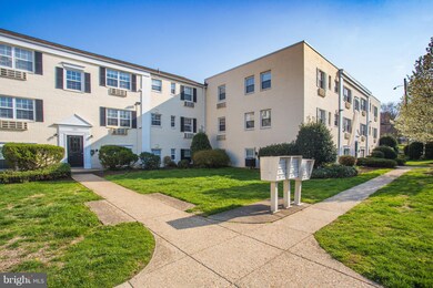 2305 Farrington Ave unit 202, Alexandria, VA 22303 - photo 3