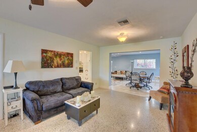 lh 987 sw 8th st-9