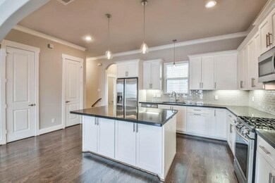 867 Wakefield Dr unit B, Houston, TX 77018 - photo 3