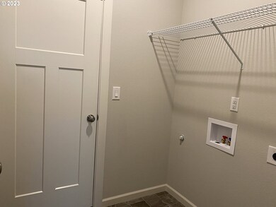 1924 N Juniper Ct, Canby, OR 97013 - photo 5