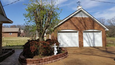Thompson garage